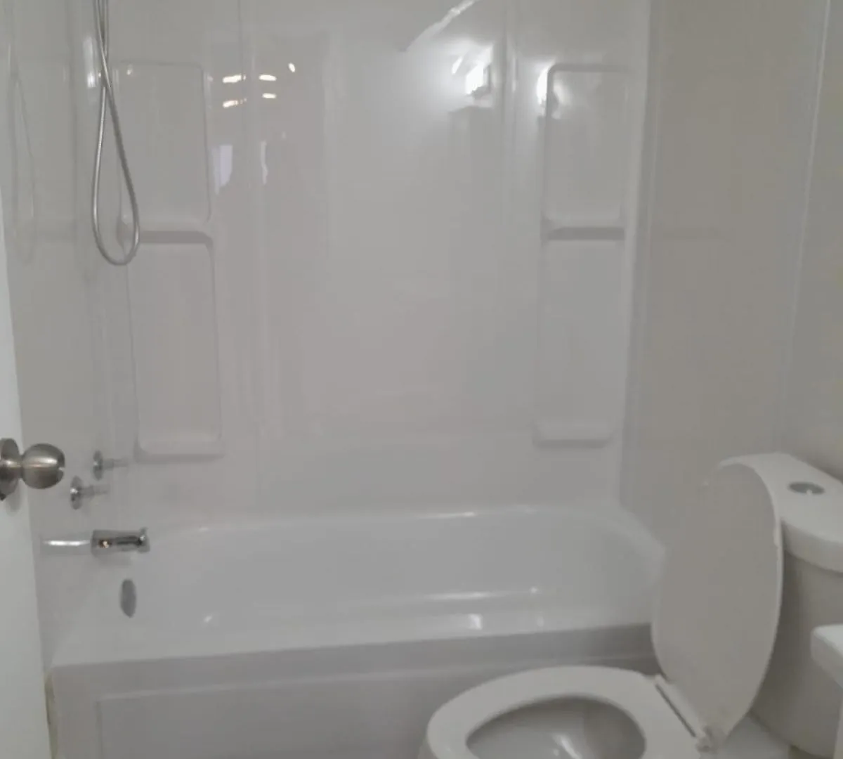 Kwatera prywatna Cozy Furnished Room-4 Close To U Of A In Edmonton - With Shared Spaces Kanada